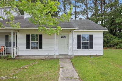 /international/us/774-pinewood-drive-jacksonville-nc-110107858200/
