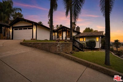 /international/us/3342-white-hawk-rd-escondido-ca-110109751628/
