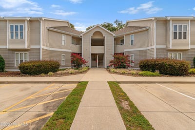 /international/us/424-commerce-avenue-morehead-city-nc-110119766266/
