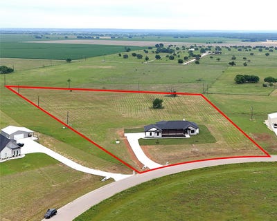 /international/us/611-willow-moon-ranch-road-crawford-tx-110106362994/