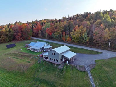/international/us/2600-morgan-charleston-road-charleston-vt-110100950225/