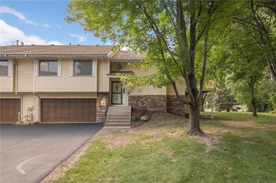 /international/us/906-evergreen-drive-burnsville-mn-110100979132/