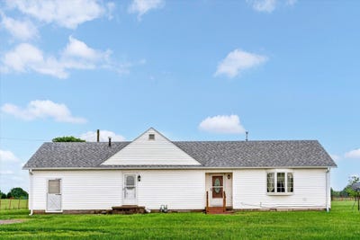 /international/us/2750-e-highway-97-el-dorado-springs-mo-110107720532/