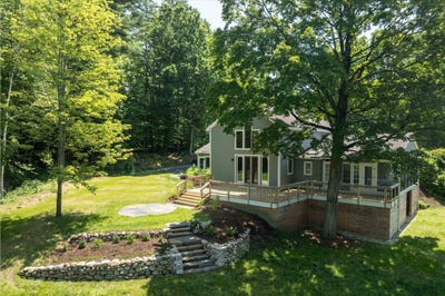 /international/us/69-high-street-walpole-nh-110119318266/