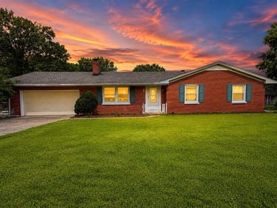 /international/us/2307-bellevue-court-bowling-green-ky-110108449768/