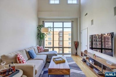 /international/us/24-ave-at-port-imperial-west-new-york-nj-110108256506/