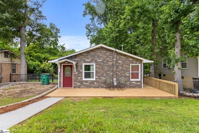 /international/us/203-shands-street-clinton-sc-110108551996/