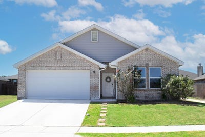 /international/us/920-avagail-avenue-springtown-tx-110107659665/