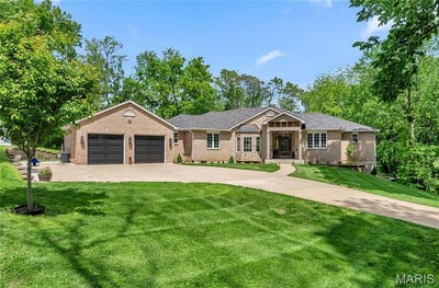 /international/us/3010-elm-street-st-charles-mo-110107820002/