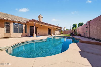 /international/us/1209-w-royal-palms-court-gilbert-az-110120498821/