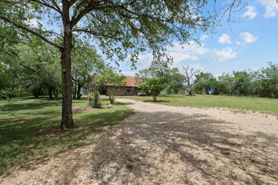 /international/us/130-anderson-ln-red-rock-tx-110100752126/
