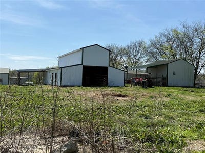 /international/us/434-whispering-wind-lane-cape-girardeau-mo-110097203159/