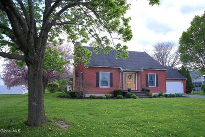/international/us/139-bridge-street-schoharie-ny-110107844580/