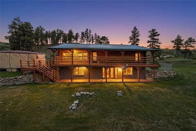 /international/us/7-aspen-dr-roundup-mt-110108361643/
