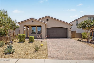 /international/us/17239-w-desert-sage-drive-goodyear-az-110108884188/