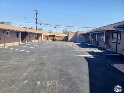/international/us/702-adams-ave-el-centro-ca-110107631920/