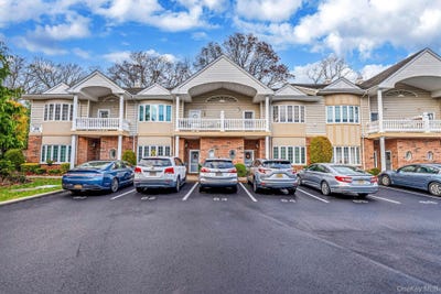/international/us/66-sarah-court-amityville-ny-110104029938/