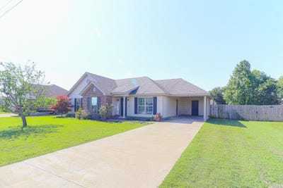 /international/us/1209-dillon-drive-trumann-ar-110107779620/