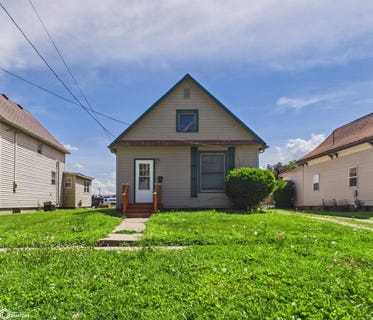 /international/us/614-c-avenue-w-oskaloosa-ia-110108628603/