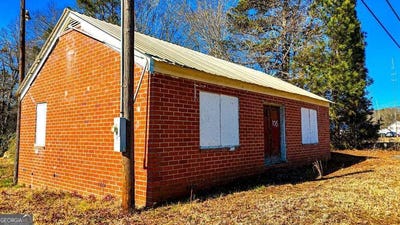 /international/us/1013-veterans-parkway-barnesville-ga-110105520772/