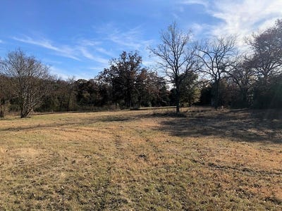 /international/us/416-w-oak-street-eustace-tx-110107753405/