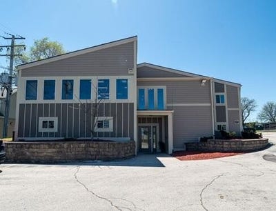 /international/us/2741-w-layton-ave-greenfield-wi-110107878511/