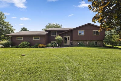/international/us/6649-e-oak-hill-road-stillman-valley-il-110110218321/