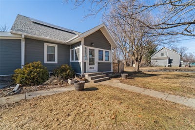 /international/us/601-e-9th-street-s-newton-ia-110105701556/