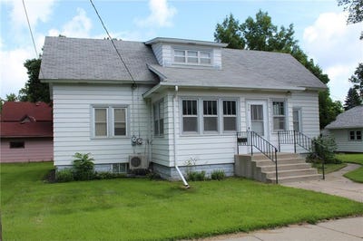 /international/us/718-minnesota-street-paynesville-mn-110101135918/