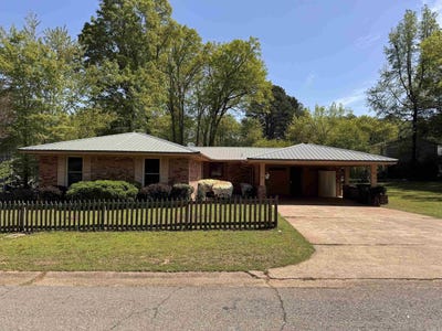 /international/us/1004-cedar-searcy-ar-110098539549/