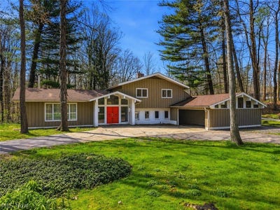 /international/us/6055-deepwood-drive-chagrin-falls-oh-110107515322/