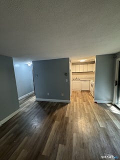 /international/us/104-burgundy-hill-lane-middletown-ct-110108408830/