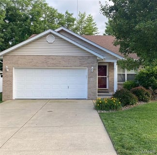 /international/us/134-rolling-oaks-drive-collinsville-il-110100326349/