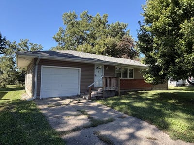 /international/us/406-n-macon-street-meadville-mo-110120498762/