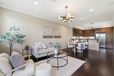 /international/us/166-selby-ln-4-livermore-ca-110107512967/