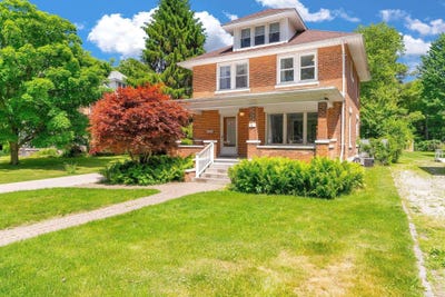 /international/us/222-n-howard-avenue-croswell-mi-110108684740/