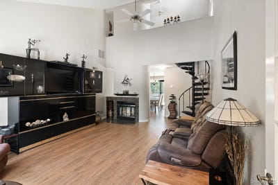 /international/us/183-laurel-ridge-south-salem-ny-110108364623/