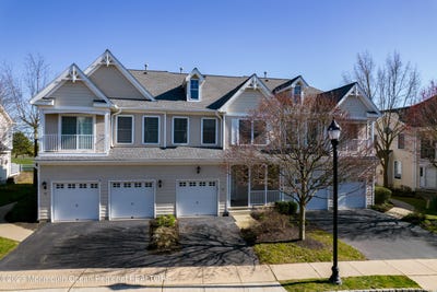 /international/us/98-s-shore-drive-south-amboy-nj-110097469586/