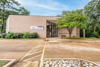 /international/us/4848-n-e-stallings-drive-nacogdoches-tx-110100389561/