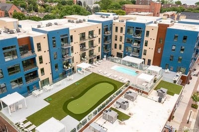 /international/us/166-oak-st-wyandotte-mi-110109120345/