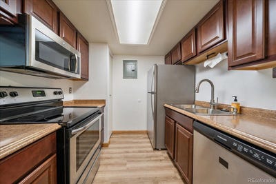 /international/us/8555-fairmount-drive-denver-co-110100519207/