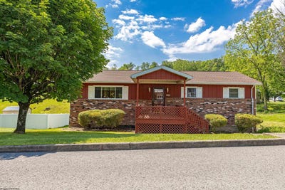 /international/us/202-braddock-street-fairmont-wv-110108221133/