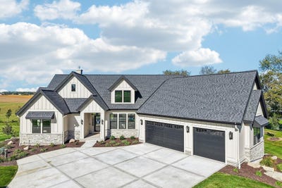 /international/us/3300-colton-way-sun-prairie-wi-110120454665/