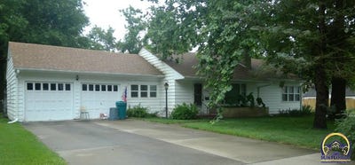 /international/us/2050-sw-webster-ave-topeka-ks-110108448363/