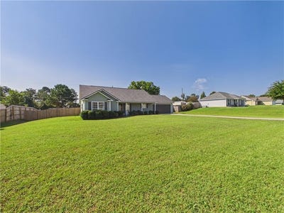 /international/us/77-lee-road-2148-smiths-station-al-110120053468/
