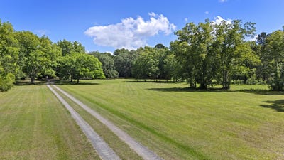 /international/us/2760-trucklands-road-johns-island-sc-110108448813/