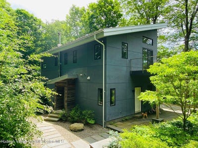 /international/us/206-hutchin-hill-road-woodstock-ny-110107732429/