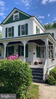 /international/us/10-stacey-avenue-trenton-nj-110106978960/