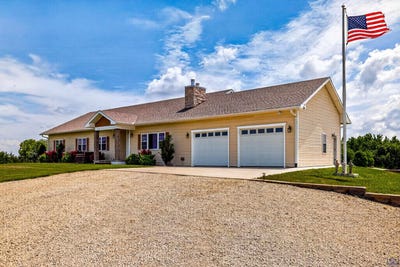 /international/us/4249-nw-86th-st-topeka-ks-110108743997/