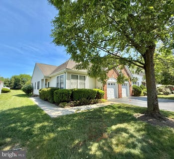 /international/us/73-meadowlark-drive-hamilton-nj-110108143958/